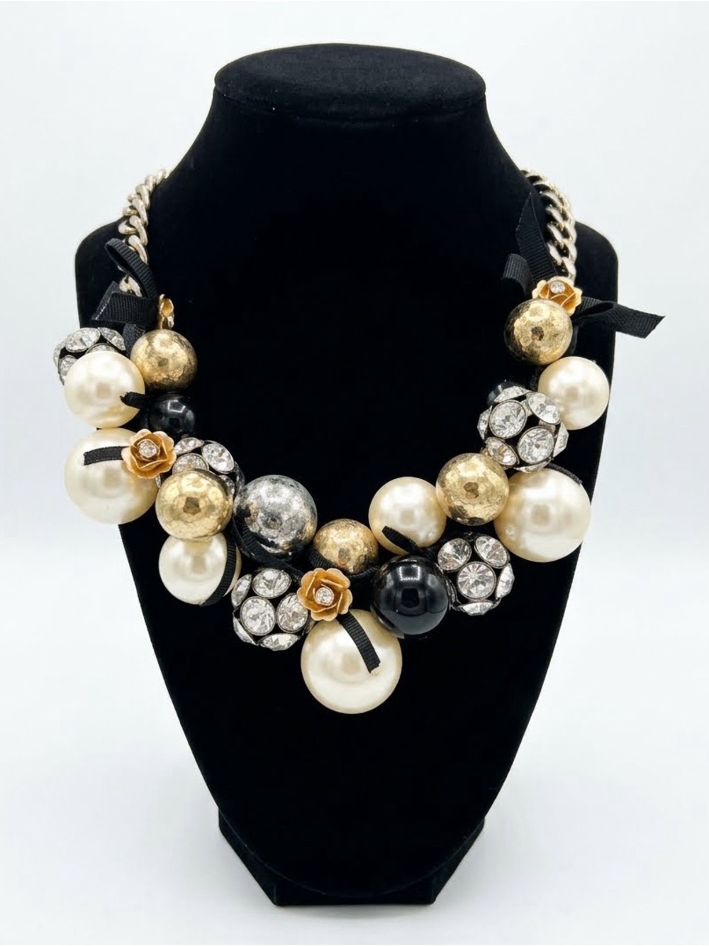 Betsey Johnson Vtg Chunky Faux Pearl Rhinestone Ribbon Bow Statement Necklace